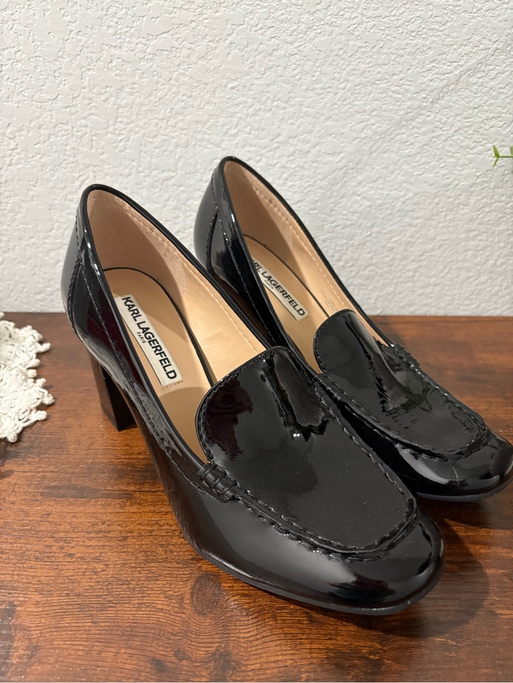 Karl Lagerfeld KEENA 9m/39B Women s Black patent Leather Block Heel Loafer new